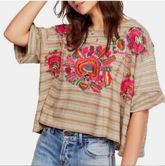 Free People Tops - Free People Catalunya Embroidered Oversized Cropped Top in Mushroom Combo Size L